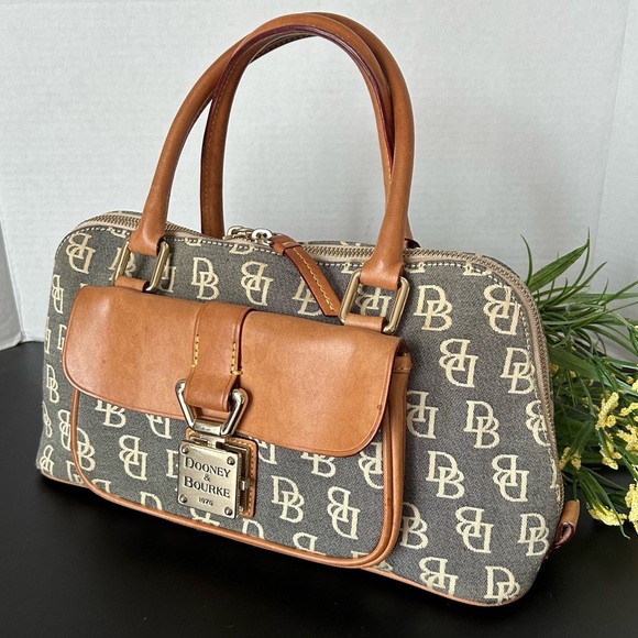 Vintage Dooney & Bourke Small Domed Pocket Satchel Gray Canvas Florentine - Picture 2 of 12